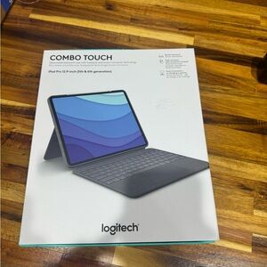 Logitech Combo Touch Keypad